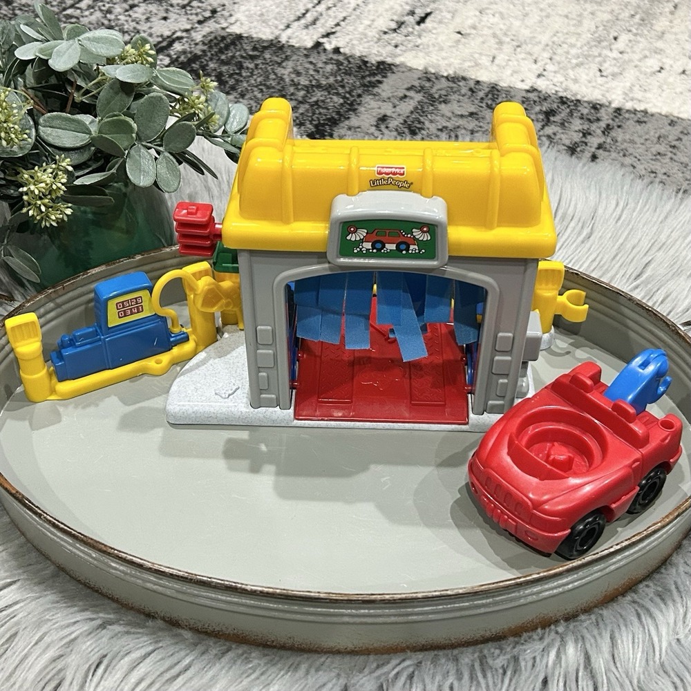 Fisher Price Little People Vintage GAS N Go Garage and Car Wash Set 2002